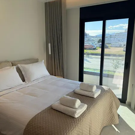 Sea View Luxury Apartman *
