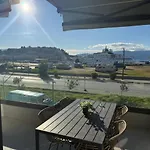 Sea View Luxury *