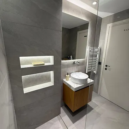 Sea View Luxury Apartment *