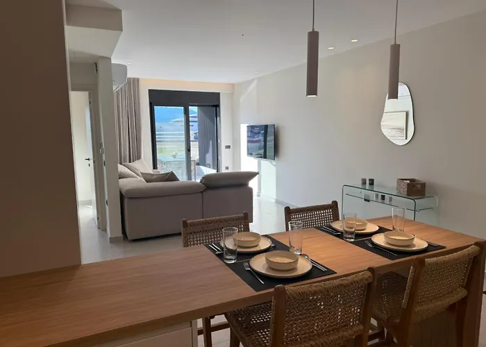 Sea View Luxury Apartman *