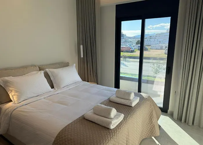 Sea View Luxury Apartman *